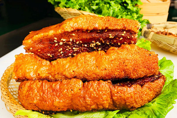 Read more about the article HJMK Kamado Braised Oven Making Classic “Crispy Pork Belly”