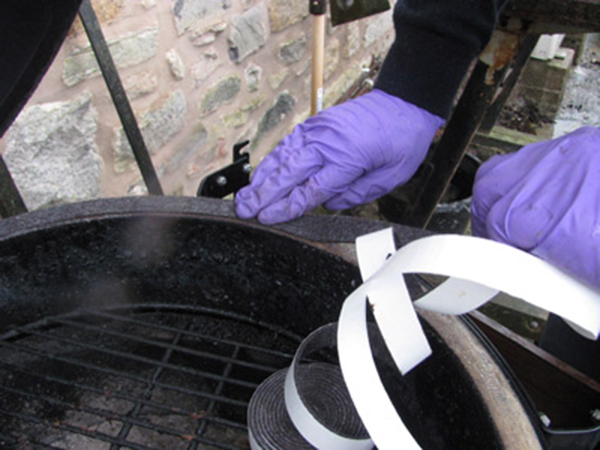 You are currently viewing How to replcae felt gasket of your kamado grill